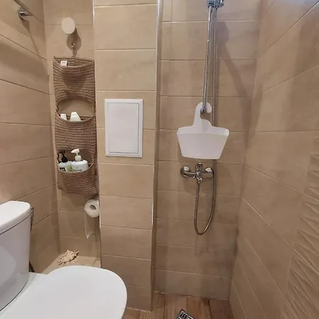 Cozy Spot By The Lions' Bridge