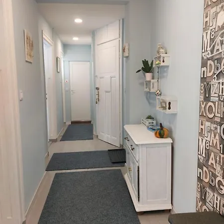 Cozy Spot By The Lions' Bridge * София