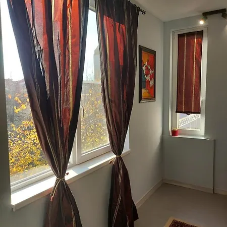 Cozy Spot By The Lions' Bridge *