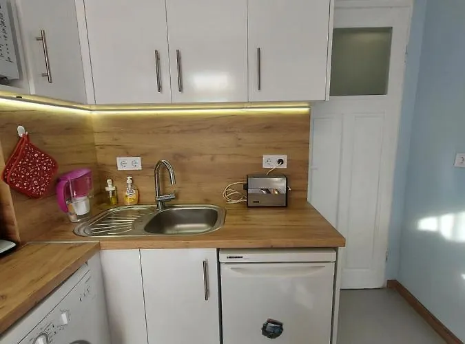 アパート Cozy Spot By The Lions' Bridge *