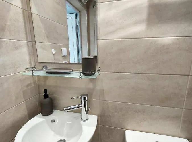 Cozy Spot By The Lions' Bridge Appartement Sofia