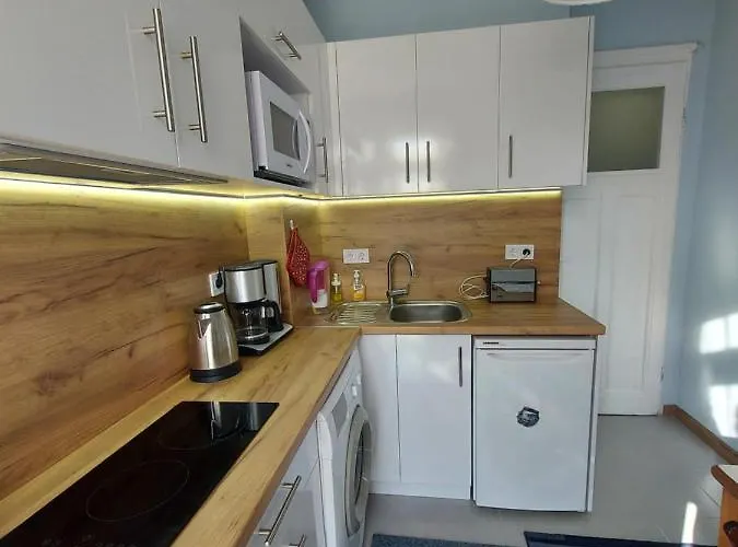 Cozy Spot By The Lions' Bridge アパート