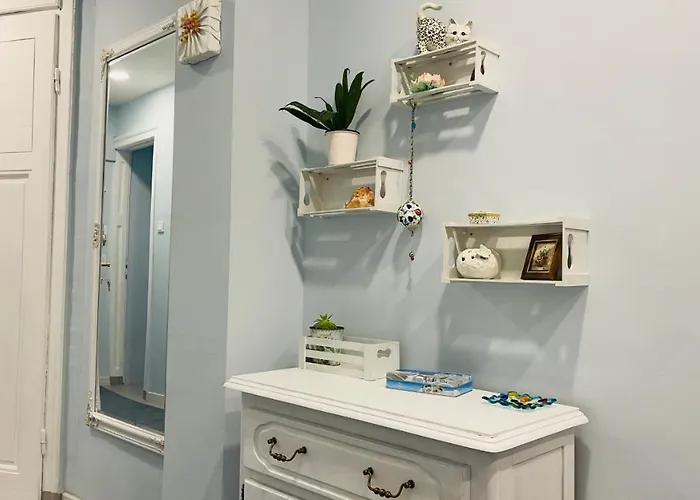 Cozy Spot By The Lions' Bridge *